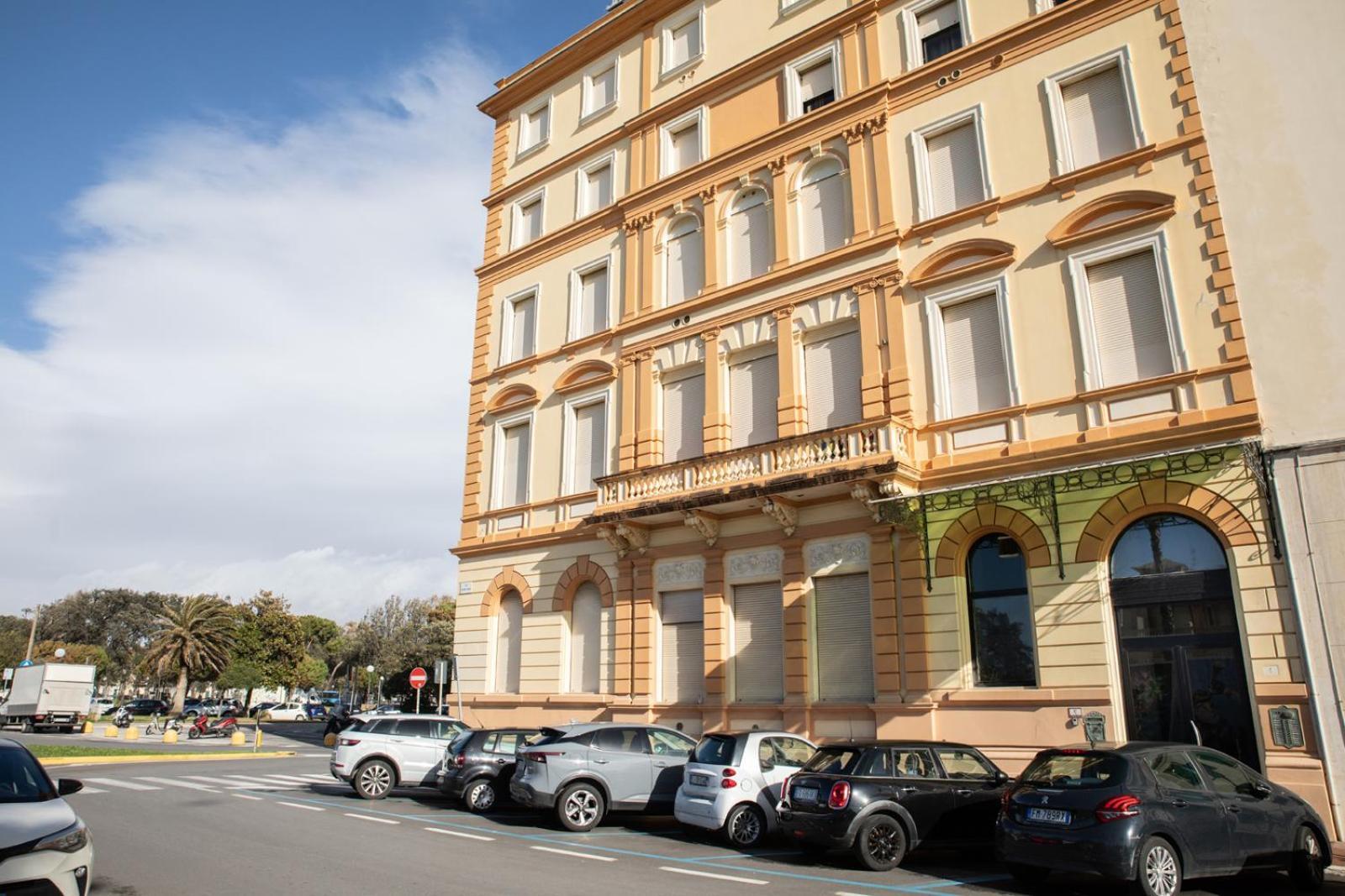 "Burlamacca" Luxury Apartment Viareggio Ngoại thất bức ảnh